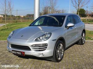 Porsche Cayenne CAYENNE II Outubro/10 - à venda -