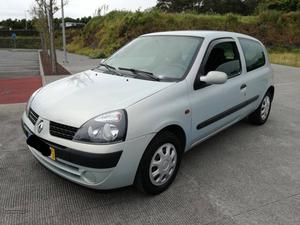 Renault Clio 1.2 8V impecável Outubro/01 - à venda -