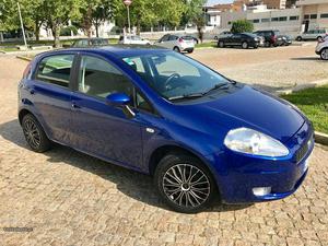 Fiat Grande Punto 1.2 8v dinâmic Março/06 - à venda -