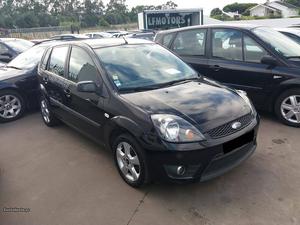 Ford Fiesta 1.4TDCI 5 lugares Junho/08 - à venda - Ligeiros