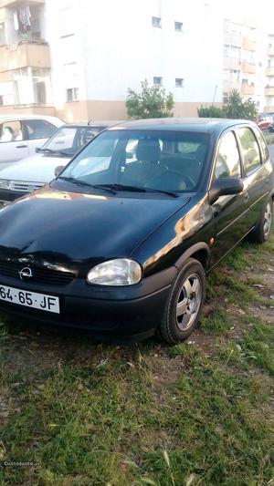 Opel Corsa  a gasolina Dezembro/97 - à venda - Ligeiros