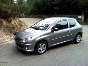 Peugeot  gti Abril/01 - à venda - Ligeiros