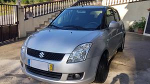 Suzuki Swift 1.3 DDIS Agosto/10 - à venda - Ligeiros