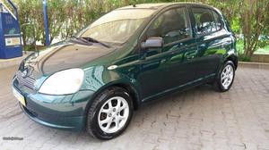 Toyota Yaris p Julho/02 - à venda - Ligeiros