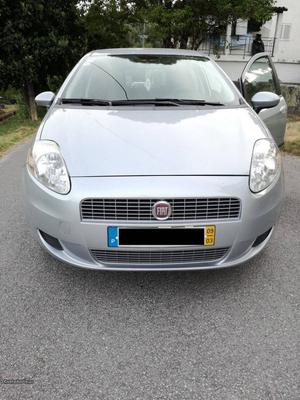 Fiat Grande Punto 1.2 c/ AC km Março/09 - à venda -