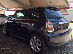 MINI Cooper 1.6 D 110 cv Novembro/08 - à venda - Ligeiros