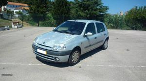 Renault Clio 1.2 RN Dezembro/00 - à venda - Ligeiros