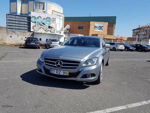 Mercedes-Benz CLS 250 blueficient Maio/11 - à venda -