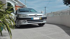 Peugeot 106 Quiksilver Julho/99 - à venda - Ligeiros