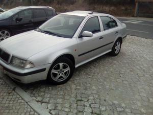 Skoda Octavia 1.9 Abril/98 - à venda - Ligeiros