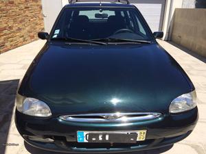 Ford Escort Nova Fevereiro/98 - à venda - Ligeiros