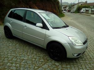 Ford Fiesta 1.4 TDCI NACIONAL Junho/05 - à venda - Ligeiros