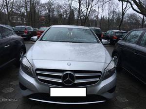 Mercedes-Benz A 180 CDI Pele Navegação Dezembro/12 - à