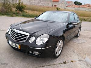 Mercedes-Benz E 320 AVANTGARD C/ EXTRAS Outubro/08 - à