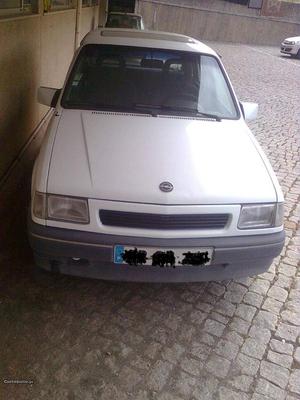 Opel Corsa passageiros Julho/92 - à venda - Ligeiros