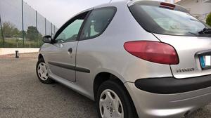Peugeot 206 (muito bom estado) Fevereiro/01 - à venda -