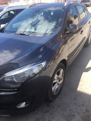 Renault Mégane 1.5 Dci break Junho/13 - à venda - Ligeiros