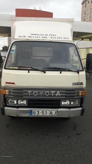 Toyota Dyna 2.8 Maio/93 - à venda - Comerciais / Van,