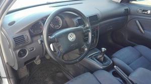 VW Passat tdi 130cv cx 6 Fevereiro/04 - à venda - Ligeiros