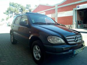 Mercedes-Benz ML 270 nacional Abril/00 - à venda - Pick-up/