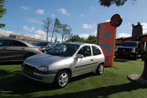 Opel Corsa 1.0 Base Abril/99 - à venda - Ligeiros