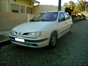 Renault Mégane 1.4RT NACIONAL Maio/96 - à venda - Ligeiros