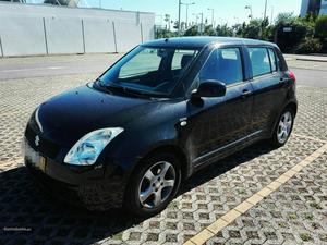 Suzuki Swift 1.3 DDiS GLX  Outubro/07 - à venda -