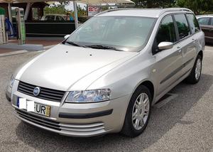 Fiat Stilo  V Multiwagon Fevereiro/03 - à venda -