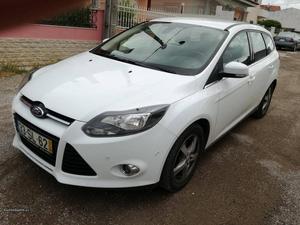 Ford Focus 1.6 tdci 110cv Junho/13 - à venda - Ligeiros