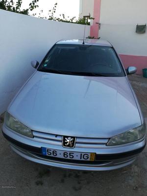 Peugeot 406 Hatchback Abril/97 - à venda - Ligeiros