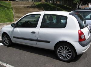 Renault Clio Clio van  dci Julho/04 - à venda -