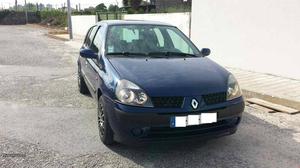 Renault Clio v EXPRESSION Março/02 - à venda -