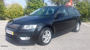 Skoda Octavia B. 1.6 TDi Ambition Dezembro/14 - à venda -