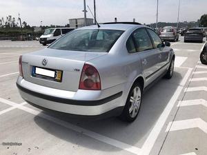 VW Passat TDI 130cv Nacional Agosto/01 - à venda - Ligeiros