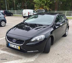 Volvo V40 D2 Março/13 - à venda - Ligeiros Passageiros,