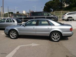 Audi A8 2.5 tdi QUATTRO Dezembro/97 - à venda - Ligeiros