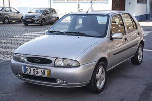 Ford Fiesta 1.25i 5 Portas Maio/99 - à venda - Ligeiros