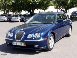 Jaguar S-Type 3.0i 238cv Junho/01 - à venda - Ligeiros