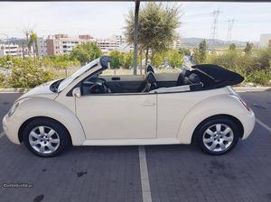 VW New Beetle Cabrio 1.4i Abril/06 - à venda -