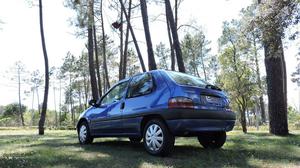 Citroën Saxo 1.5D Van  Maio/03 - à venda - Comerciais