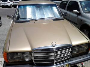 Mercedes-Benz d Dezembro/81 - à venda - Ligeiros