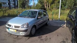 Renault Clio V 75cv Maio/02 - à venda - Ligeiros