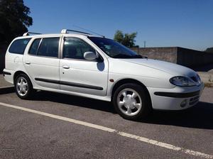 Renault Mégane Break 1.9 DCi 105 cv Fevereiro/02 - à venda