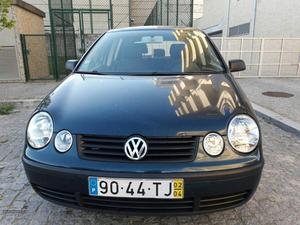 VW Polo 1.2 confortline Abril/02 - à venda - Ligeiros