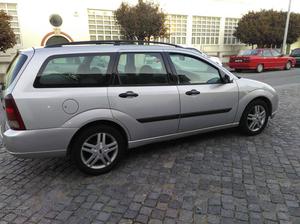 Ford Focus TDDI 90CV C/ NOVA Abril/01 - à venda - Ligeiros