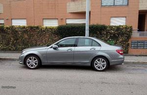 Mercedes-Benz C 220 Avantg. Só kms Agosto/11 - à