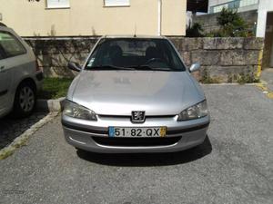 Peugeot 106 green Dezembro/00 - à venda - Ligeiros