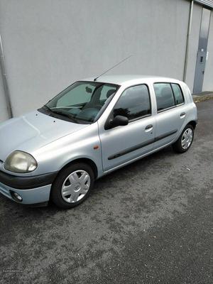 Renault Clio 1.2 direção assistida Maio/00 - à venda -