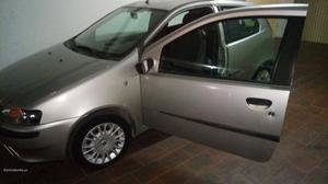 Fiat Punto 1.2 gasolina Março/02 - à venda - Ligeiros