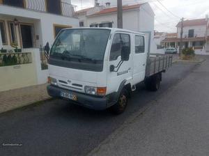 Nissan Trade Cabstar caixa aberta Maio/01 - à venda -